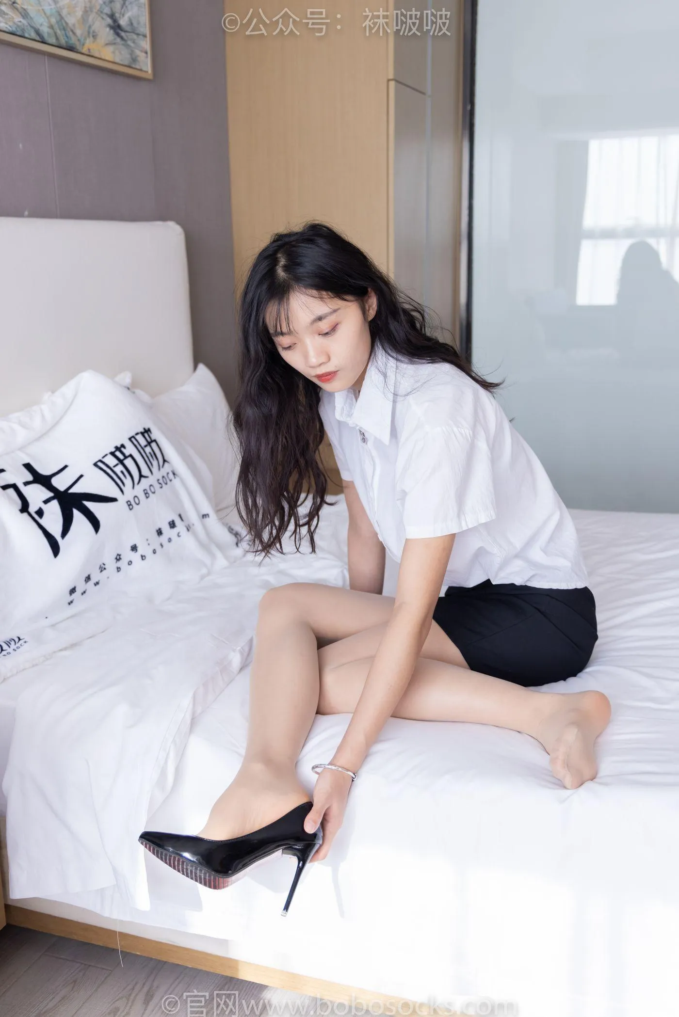[BoBoSocks袜啵啵]NO.071 涵涵-OL制服、高跟鞋、肉丝 [145P]插图5